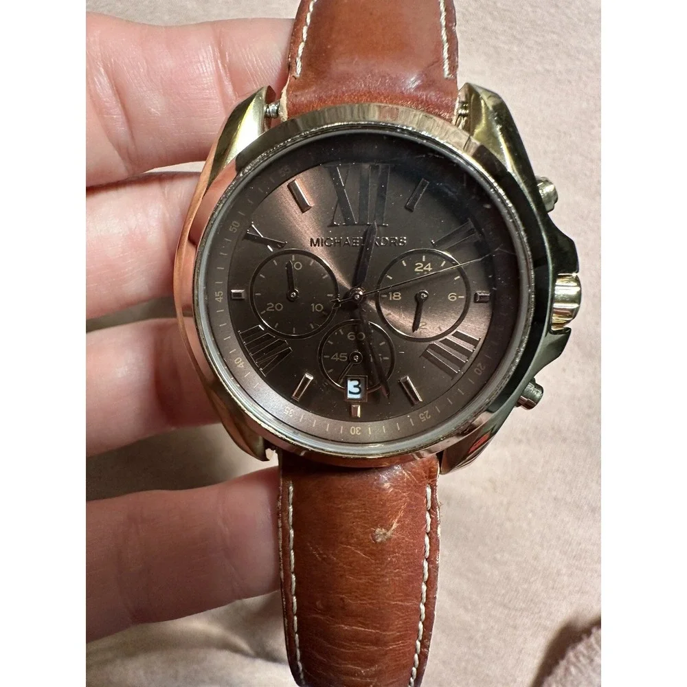 Michael Kors MK 5630 Chronograph Watch Gold Brown Leather band 43 mm Preowned